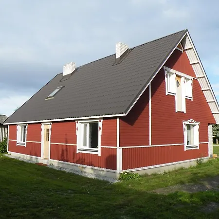 Haikaranpesa Parna Holiday *