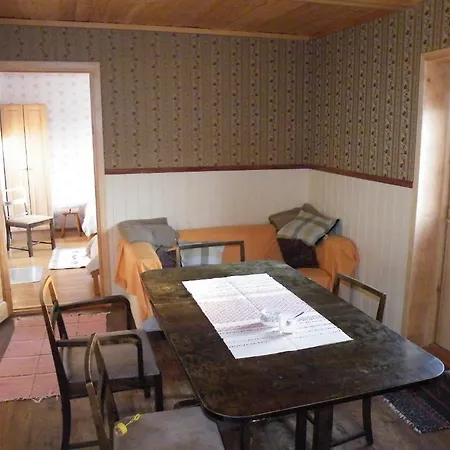 Haikaranpesa Parna Holiday Prázdninový dům *